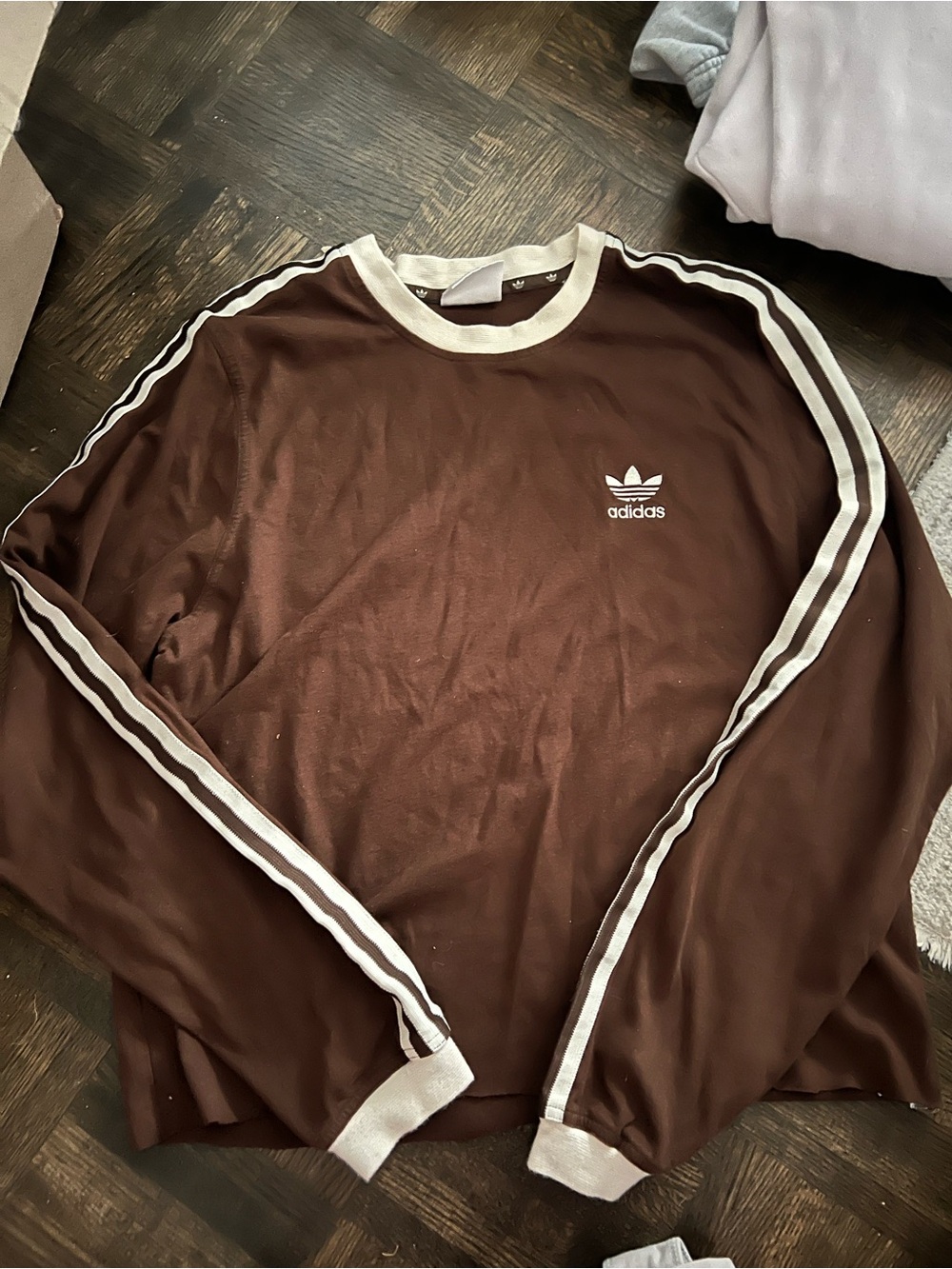 adidas boxy brown longsleeve with with cream trim